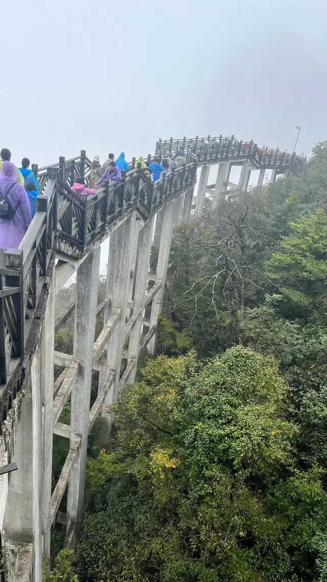 天门山西线玻璃栈道
