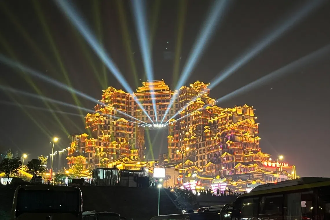 张家界夜晚七十二奇楼灯火